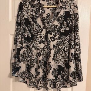 Black and White Relaxed Peplum Blouse button-down